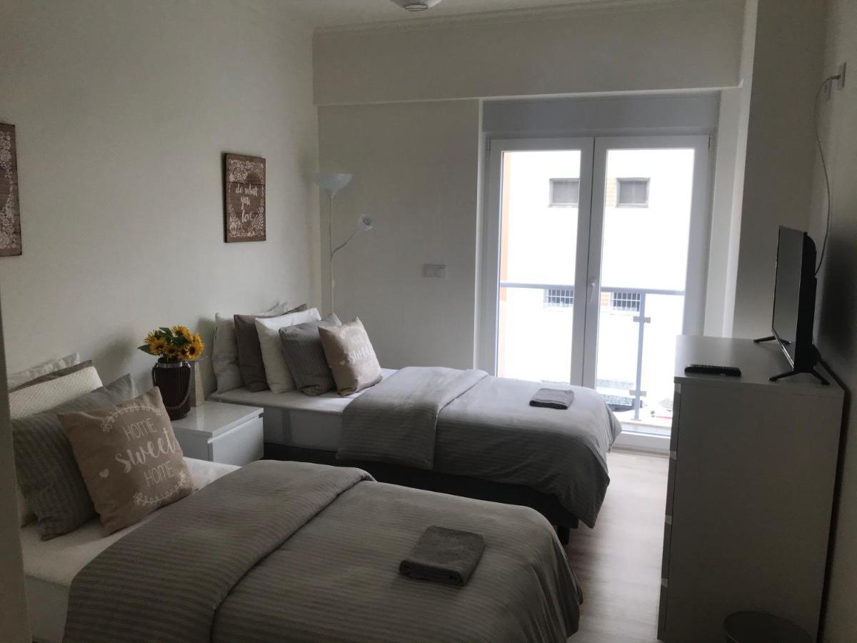 Modern Twin Room With A Balcony Montijo Exterior photo